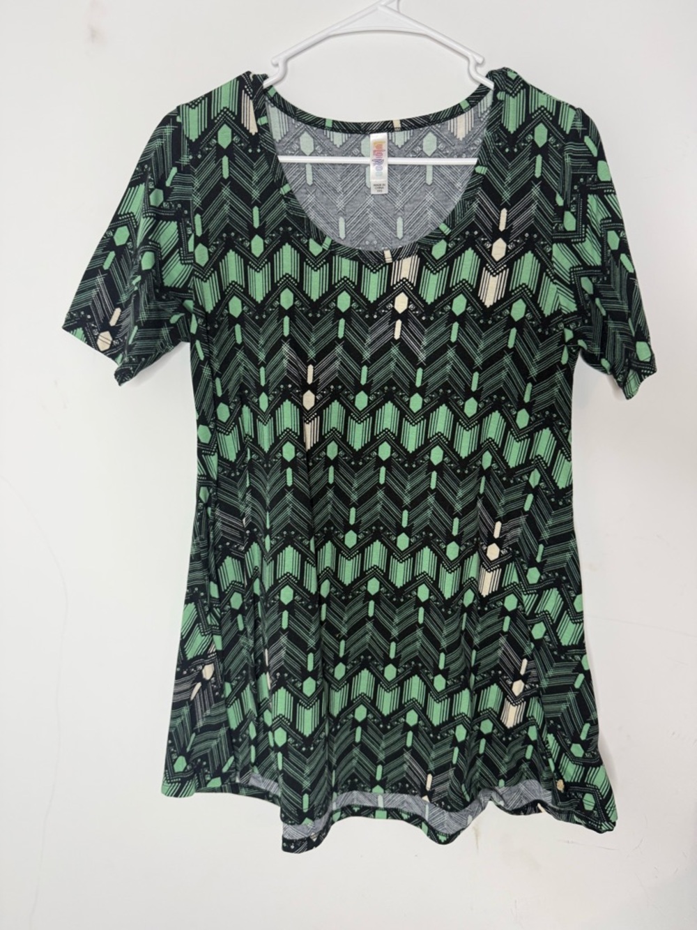 LuLaRoe Green and Black Geometric Scoop Neck Tee